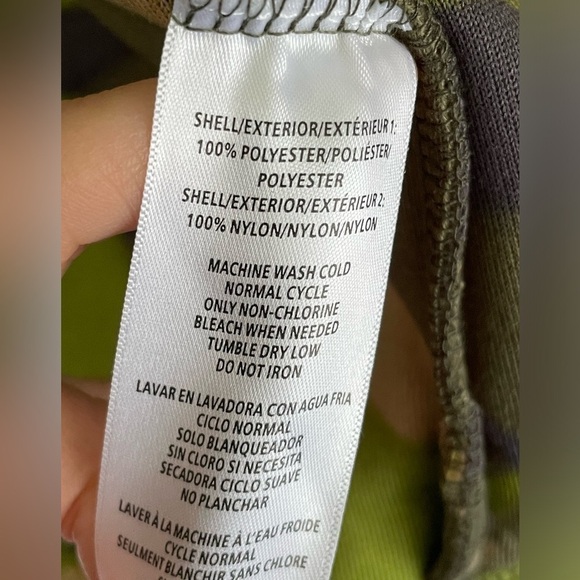 Bass Outdoor Women’s Camo Fleece Front pocket Zipper NWT size XL - Picture 6 of 16